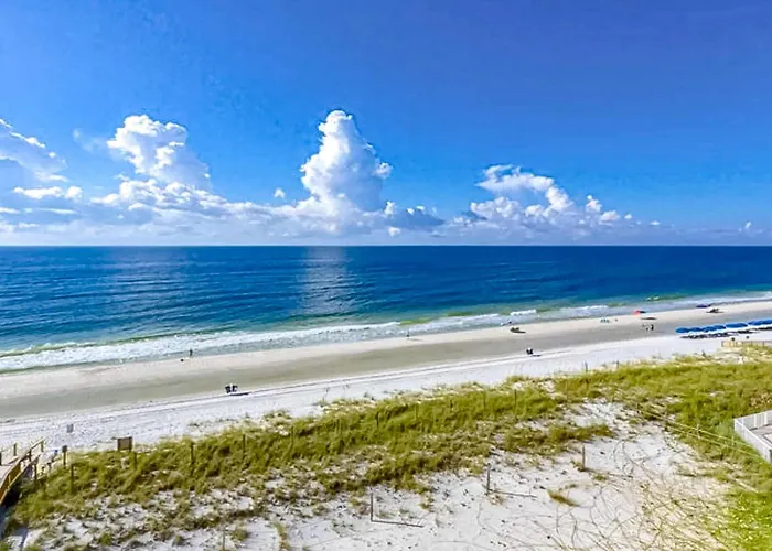 Holiday home Recently Renovated 5th-floor Oceanfront With Pool Ocean View & Wifi *