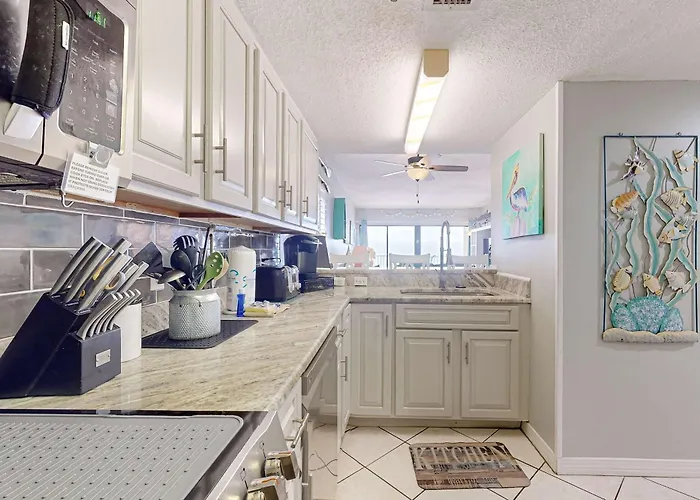 Recently Renovated 5th-floor Oceanfront With Pool Ocean View & Wifi *