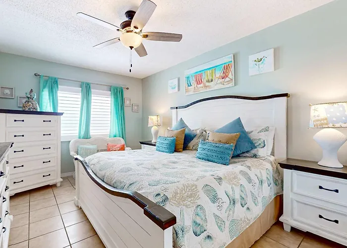 Holiday home Recently Renovated 5th-floor Oceanfront With Pool Ocean View & Wifi *